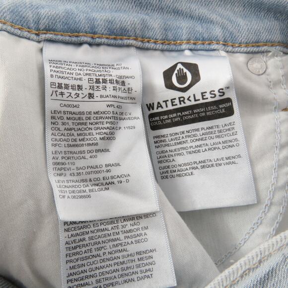 Levi's High Waisted Taper Jeans Light Wash Straight Leg Jeans Size 30 NWT - Picture 9 of 9